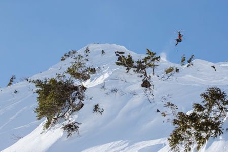 使うことで「雪山」を守れる新しい電力サービス 自然電力とFWTジャパンが「FWT DENKI」の提供を開始 ～「PeakPerformance」を国内展開するRCTジャパンが第一号顧客として決定～