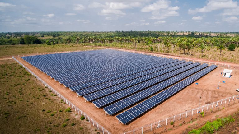 ブラジルにて太陽光発電所が運転開始 ブラジル銀行へ電力供給を行う