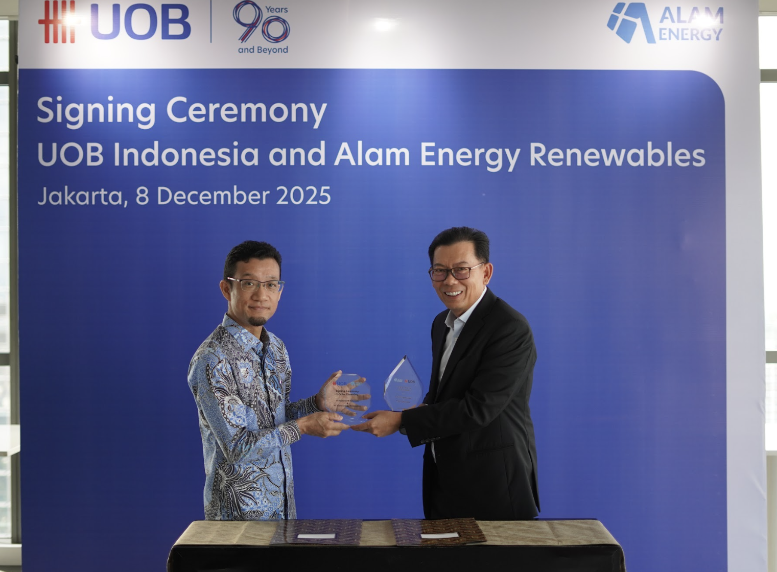 Alam EnergyとUOBインドネシアが 再生可能エネルギー支援に向けた資金調達で協力